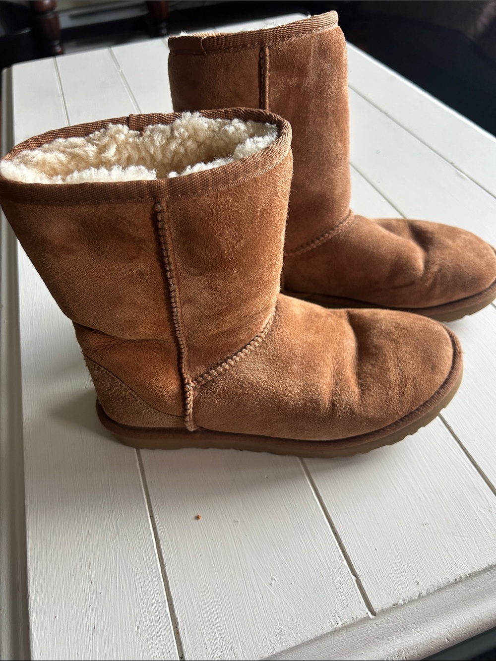 UGG Women's Short Shearling Boots - Chestnut Suede